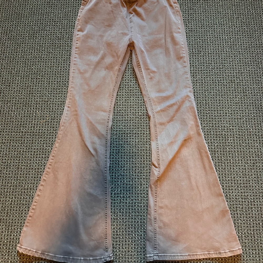 Super cute/comfy dark beige lowrise vintage flared jeans!!